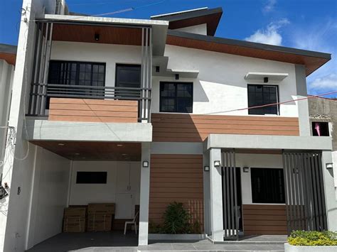 Houses for Sale in Caloocan, Metro Manila .